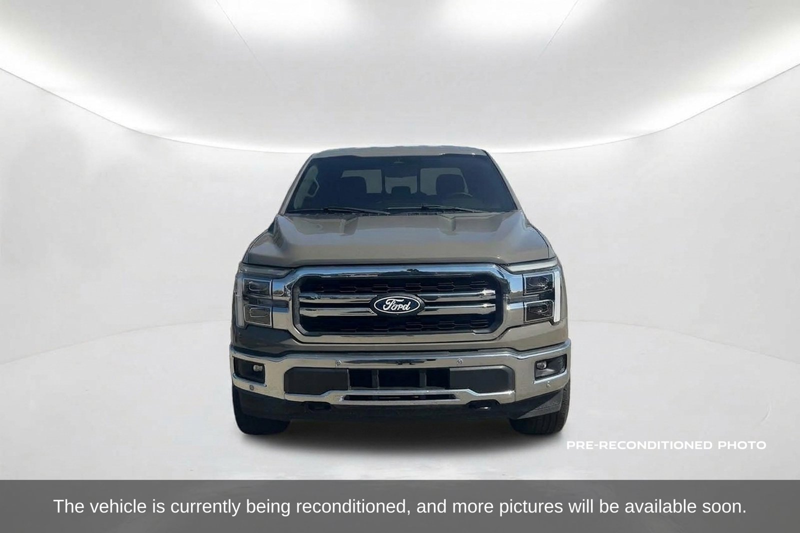 Used 2025 Ford F150 Lariat w/ Equipment Group 501A Mid AWD/4WD image 2