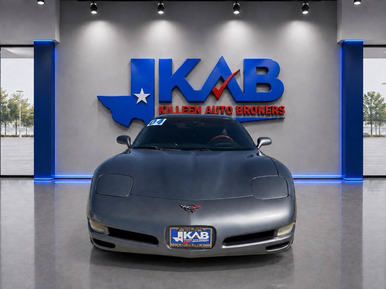 Used 2004 Chevrolet Corvette Coupe w/ Roof Package RWD image 8