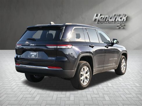 Used 2023 Jeep Grand Cherokee Limited w/ Luxury Tech Group II image 10