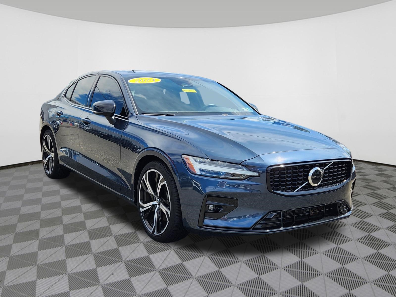Used 2024 Volvo S60 B5 Core AWD/4WD image 1