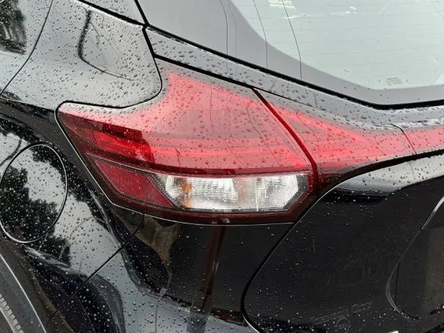 Certified 2025 Nissan Kicks Play S FWD image 11