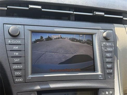 Used 2015 Toyota Prius Four w/ Deluxe Solar Roof Package image 16