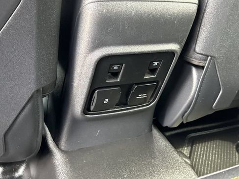 Used 2024 Ford Bronco Badlands AWD/4WD image 11