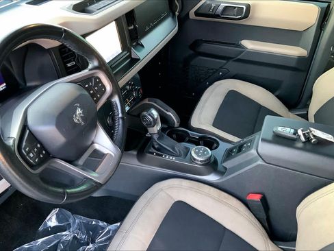 Used 2022 Ford Bronco Big Bend w/ Sasquatch Package AWD/4WD image 15