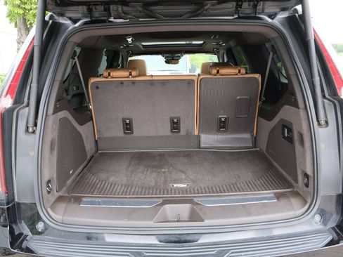 Used 2022 Cadillac Escalade ESV Premium Luxury w/ Performance Package AWD/4WD image 11