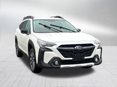 Used 2023 Subaru Outback Limited AWD/4WD image 10