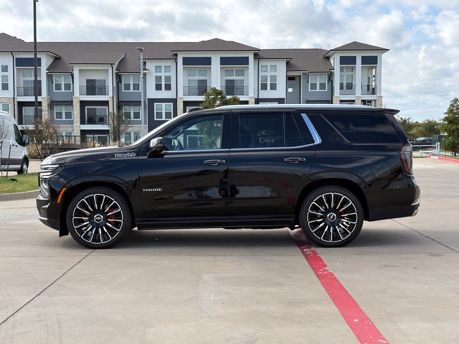 Certified 2026 Chevrolet Tahoe High Country AWD/4WD image 4