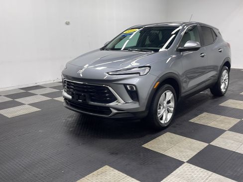 Used 2025 Buick Encore GX Preferred AWD/4WD image 1