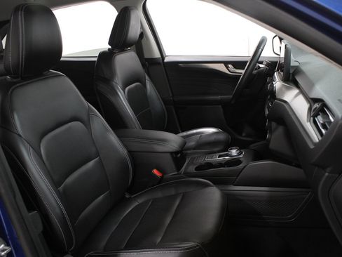 Certified 2022 Ford Escape Titanium image 19