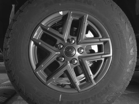 Used 2025 Jeep Wrangler Sport S image 12