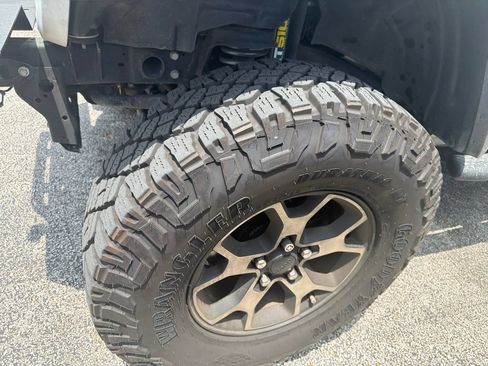 Used 2019 Jeep Wrangler Unlimited Rubicon AWD/4WD image 14