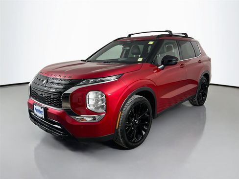 Used 2022 Mitsubishi Outlander SEL Black Edition image 2