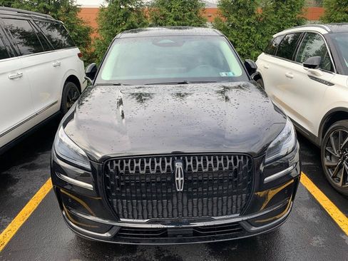 Used 2023 Lincoln Corsair AWD w/ Equipment Group 101A image 3