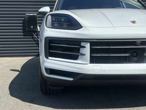 New 2026 Porsche Cayenne image 14