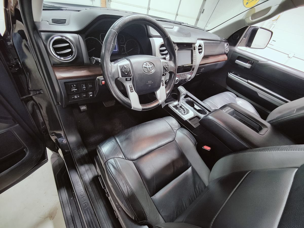 Used 2018 Toyota Tundra Limited w/ Limited Premium Package AWD/4WD image 29