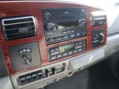 Used 2006 Ford F350 4x4 SuperCab DRW Super Duty image 48