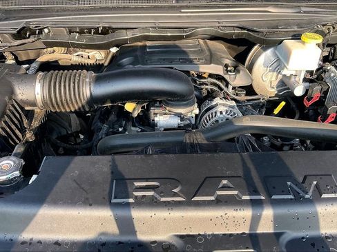 Used 2022 Chevrolet Silverado 2500 Custom w/ Custom Value Package AWD/4WD image 9