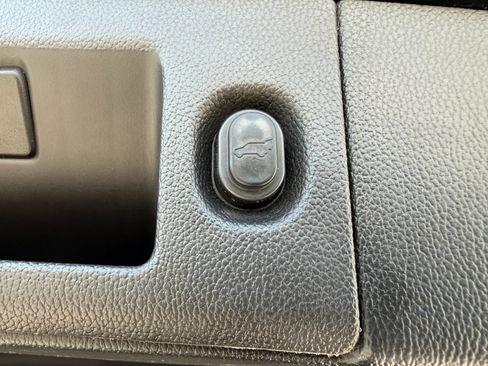 Used 2015 GMC Yukon SLT RWD image 38