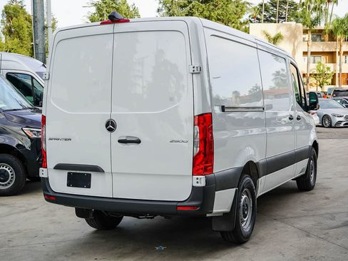 Used 2026 Mercedes-Benz Sprinter 2500 image 4