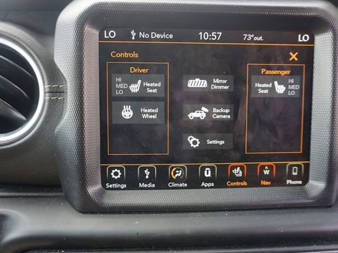 Used 2018 Jeep Wrangler Unlimited Sahara image 10