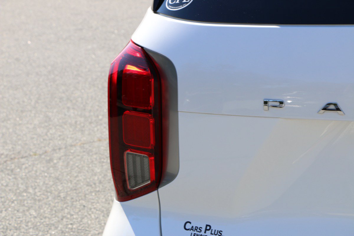 Used 2025 Hyundai Palisade SEL FWD image 6