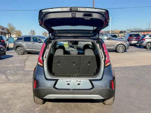 Used 2025 Kia Soul LX FWD image 34