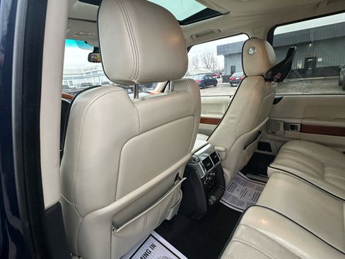 Used 2011 Land Rover Range Rover HSE LUX image 40