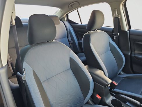 Used 2025 Nissan Versa SV FWD image 18