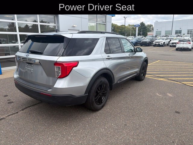 Used 2023 Ford Explorer XLT AWD/4WD image 7