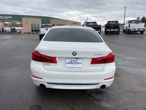 Used 2018 BMW 530e image 12