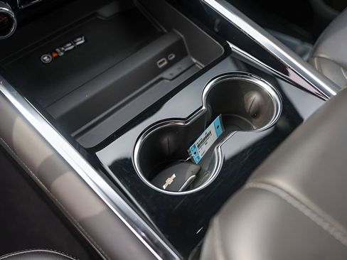 Certified 2025 Chevrolet Tahoe LT image 23