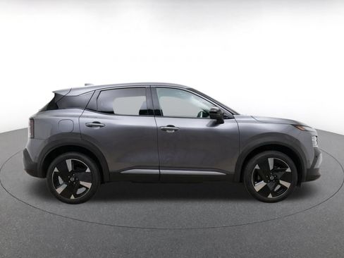 Used 2026 Nissan Kicks SR AWD/4WD image 10