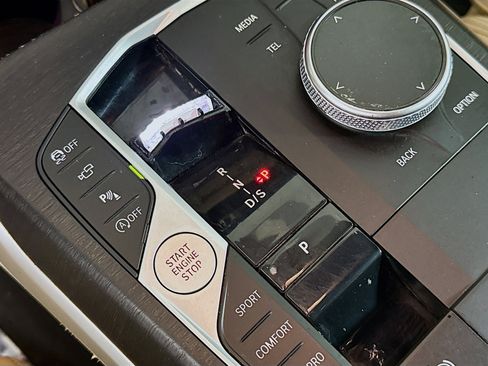 Used 2023 BMW 330i Sedan w/ Parking Assistance Package image 20