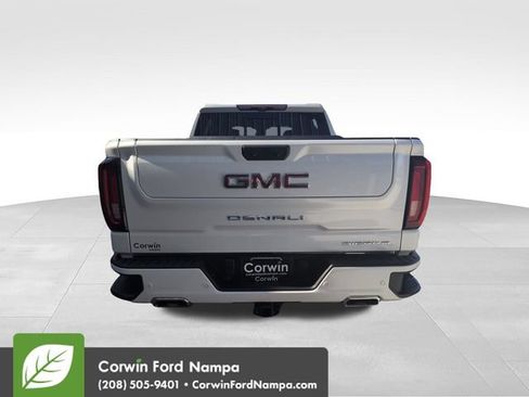 Used 2023 GMC Sierra 1500 Denali w/ Denali Reserve Package AWD/4WD image 4