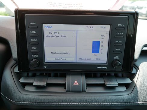 Used 2021 Toyota RAV4 LE AWD/4WD image 22