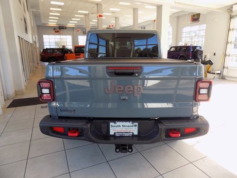 Certified 2024 Jeep Gladiator Rubicon image 5