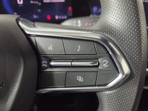 Used 2025 Chevrolet Equinox EV LT FWD image 17