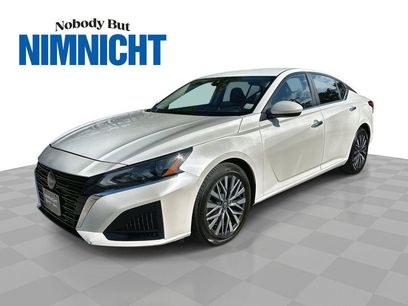 Used 2023 Nissan Altima 2.5 SV