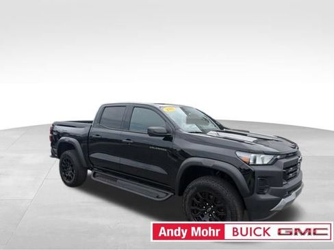 Used 2024 Chevrolet Colorado Trail Boss w/ Advanced Trailering Package AWD/4WD image 1
