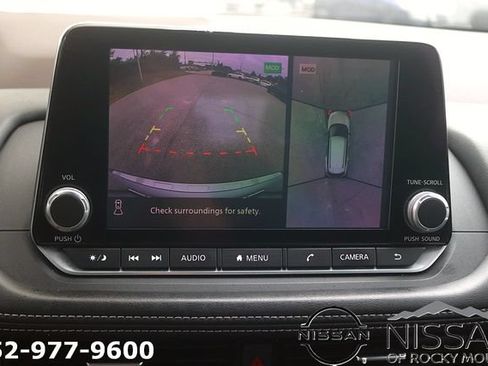 Used 2021 Nissan Rogue SV FWD image 26
