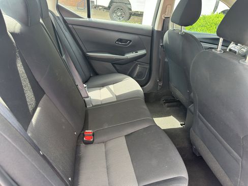 Used 2025 Nissan Sentra SV FWD image 27