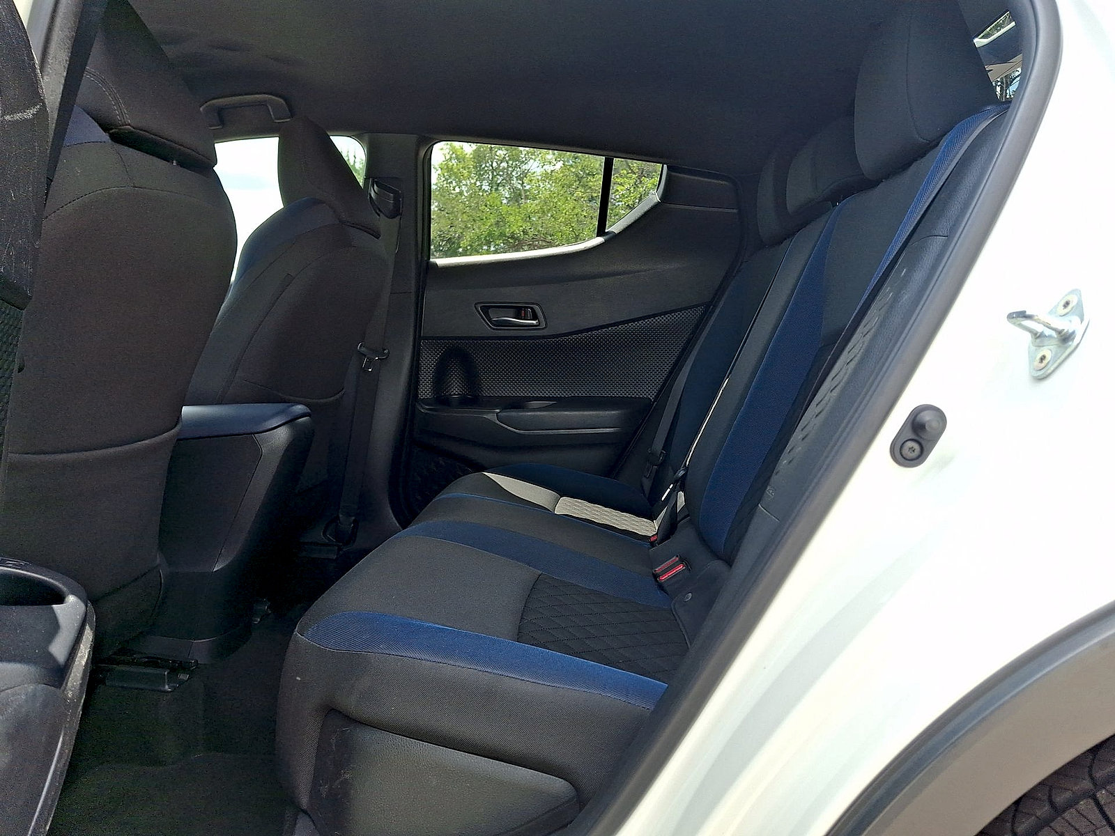 Used 2021 Toyota C-HR XLE FWD image 20