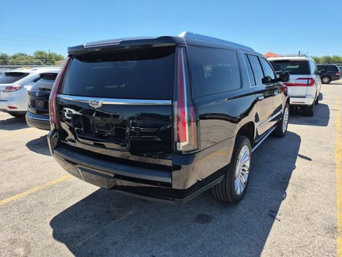 Used 2019 Cadillac Escalade ESV Platinum AWD/4WD image 4