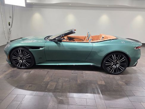 Used 2023 Aston Martin DBS Superleggera Volante image 30