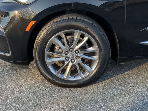 Used 2024 Buick Enclave Avenir w/ Avenir Technology Package image 11