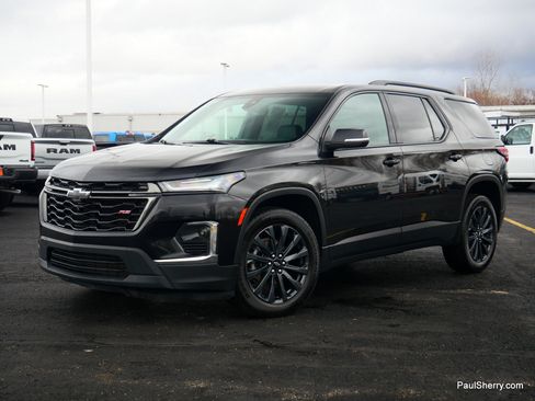 Used 2022 Chevrolet Traverse RS image 9