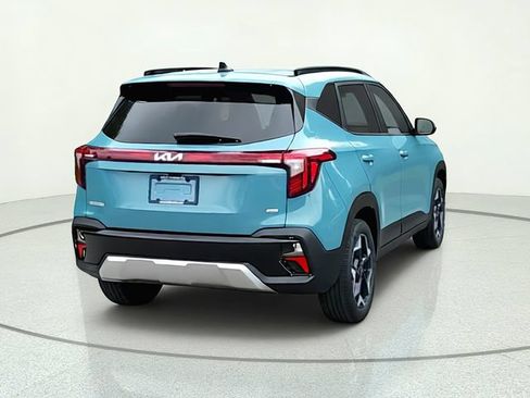 Certified 2025 Kia Seltos EX AWD/4WD image 5