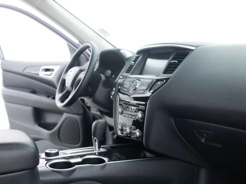 Used 2018 Nissan Pathfinder S AWD/4WD image 27