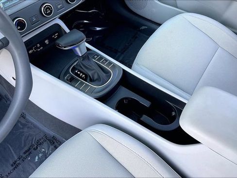 Certified 2026 Hyundai Kona SE FWD image 17
