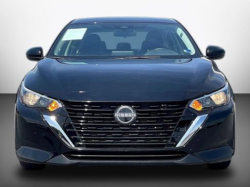 Used 2024 Nissan Sentra SV FWD image 2